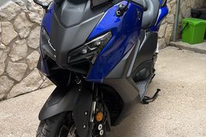 Tmax 560 2026