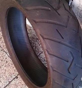 1 pneumatico moto usato 150 90 15 Michelin