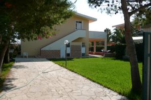 Appartamento in villa a mare