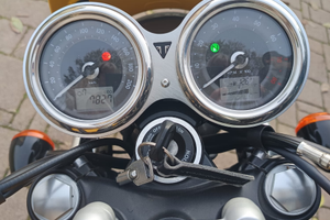 Triumph bonneville Streetcup 900