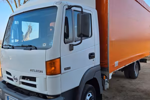 Nissan Atleon 35.13 centinato patente B – 2005