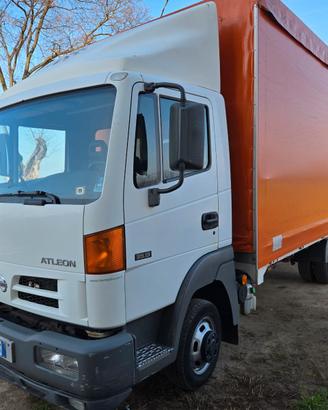 Nissan Atleon 35.13 centinato patente B – 2005