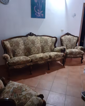 Salottino divano piu due poltrone