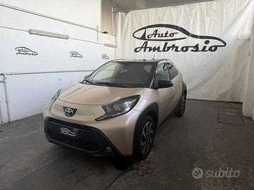 Toyota Aygo X 1.0 Lounge Air 72cv TUA DA 169,...