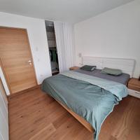 Letto matrimoniale legno alta qualità con comodini