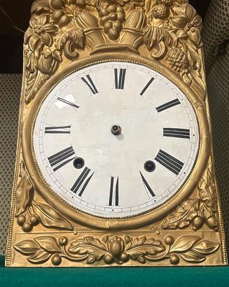 Orologio antico da tavolo / pendola con cornice