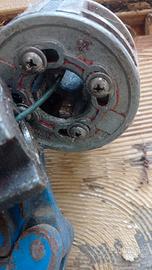 cavalletto per filettare tubi con 4 madrevite