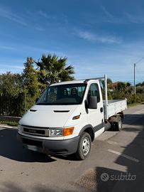 IVECO Daily 35C13 2.8 TDI PC-RG Cabinato