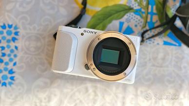 Sony nex-3n, bianca, tenuta maniacalmente