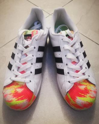 Adidas Superstar J 36 ⅔ bianche con dettagli fluo 