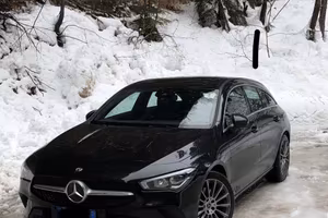 Mercedes-Benz CLA 220 d Shooting Brake nera