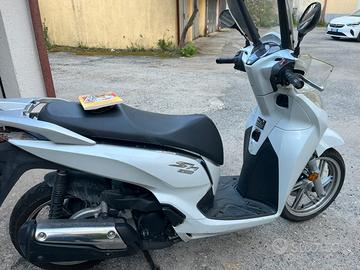 Scooter Honda SH 300i