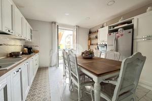 3 LOCALI A GIUGLIANO IN CAMPANIA