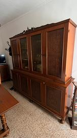 Mobili classici in legno