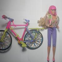 Barbie Vintage con bici