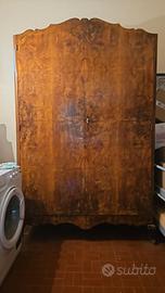 Armadio e comodini della nonna.