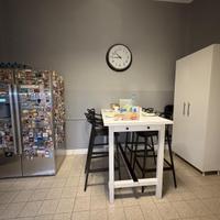 Tavolo bar con 4 sgabelli