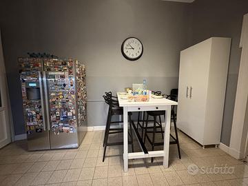 Tavolo bar con 4 sgabelli