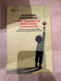 Libro mio fratello rincorre dinosauri