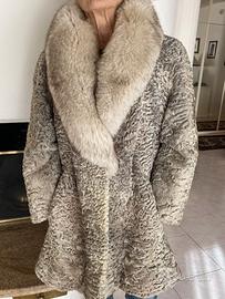 PELLICCIA ASTRAKAN GRIGIO PERLA CON COLLO IN VOLPE