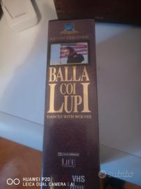 film Balla coi lupi