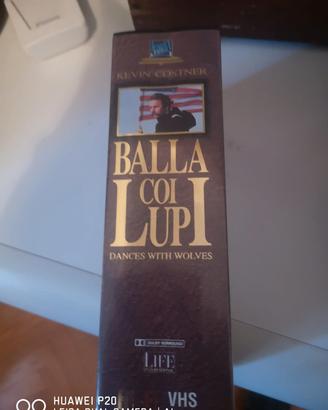 film Balla coi lupi