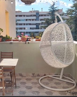Poltrona sospesa a dondolo