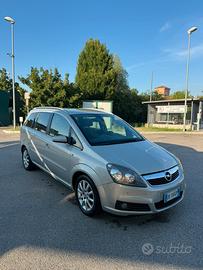 Opel zafira 7 posti