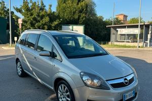 Opel zafira 7 posti