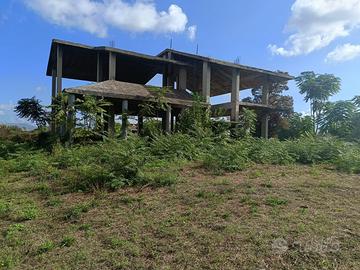 Villa indipendente con Terreno di circa 3000 mq