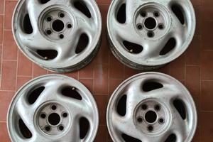 Toyota Celica cerchi 14x6 pollici