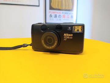 Nikon Zoom 300 AF fotocamera pellicola 35mm