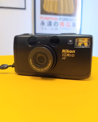 Nikon Zoom 300 AF fotocamera pellicola 35mm
