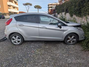 Ford Fiesta 1.4 TDCi 2011 Incidentata No Airbag