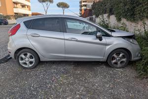 Ford Fiesta 1.4 TDCi 2011 Incidentata No Airbag