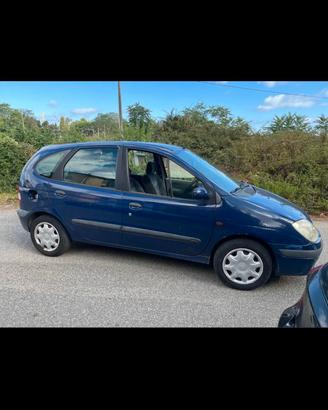 pezzi di ricambio ho per intera Citroen Picasso 