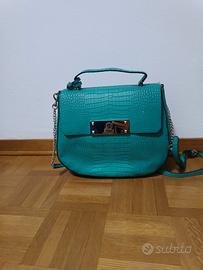 Borsa Guess colore verde