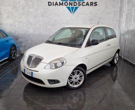 Lancia Ypsilon 1.3 MJT 75 CV Unyca