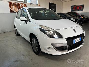 Renault Scenic Scénic X-Mod 1.5 dCi 110CV Luxe