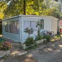 Cassetta presso camping Polvese lago tr