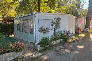 Cassetta presso camping Polvese lago tr