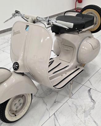 Piaggio Vespa 125 faro basso