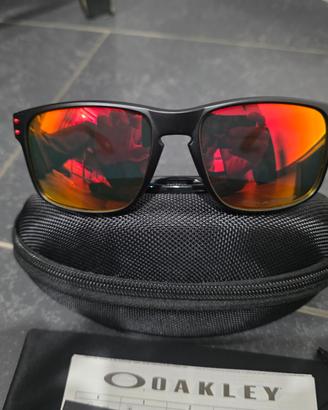 Oakley Holbrook 