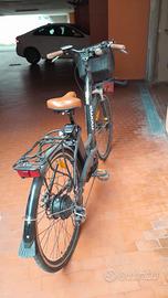 Moma Bikes E-bike 28