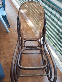 sedia a dondolo legno antico