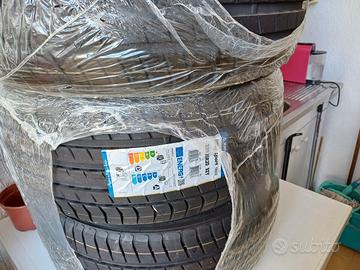gomme auto 235/35/R20 92Y XL