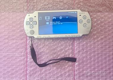 PSP Slim 2004 Bianca con alimentatore originale