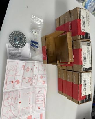 Accessorio per cavi a scomparsa