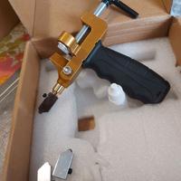 Taglia vetro e piastrelle