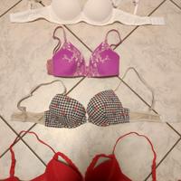 4 reggiseni taglia 1 